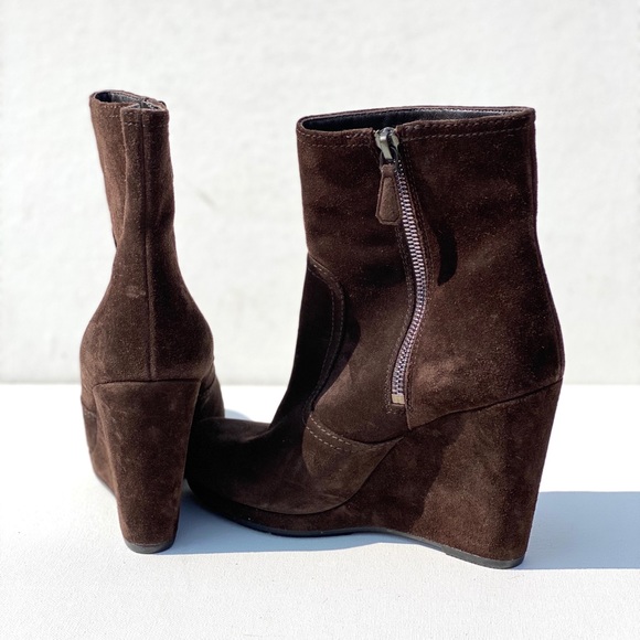 💯 Authentic Prada boots - Picture 1 of 5